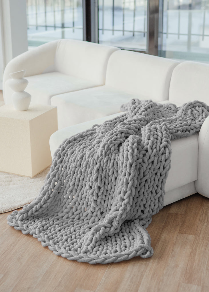 Chunky Knit Chenille Yarn Blanket Light Grey 1057