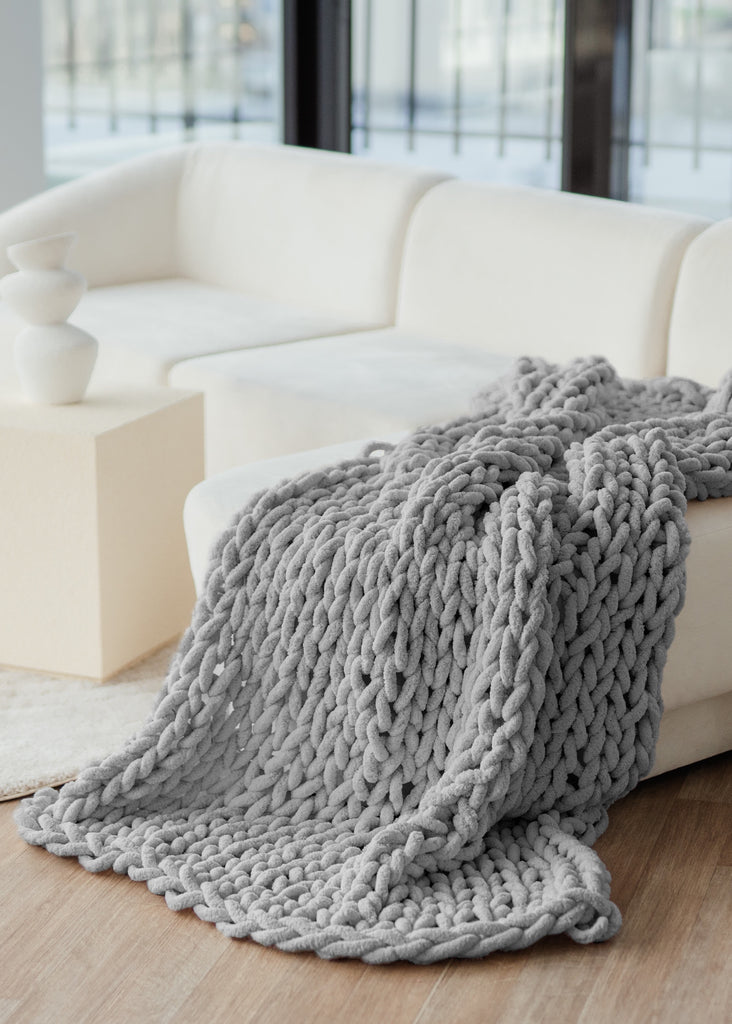 Chunky Knit Chenille Yarn Blanket Light Grey 10591