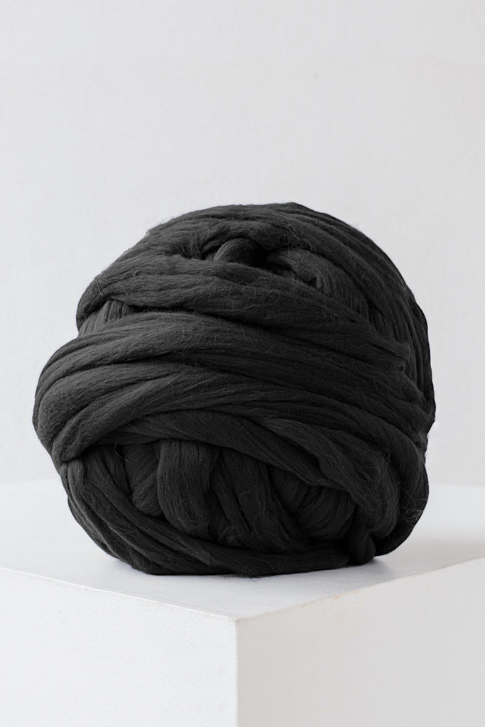 Black Chunky Knit Yarn – Makers Craft & Paint Nite Kits